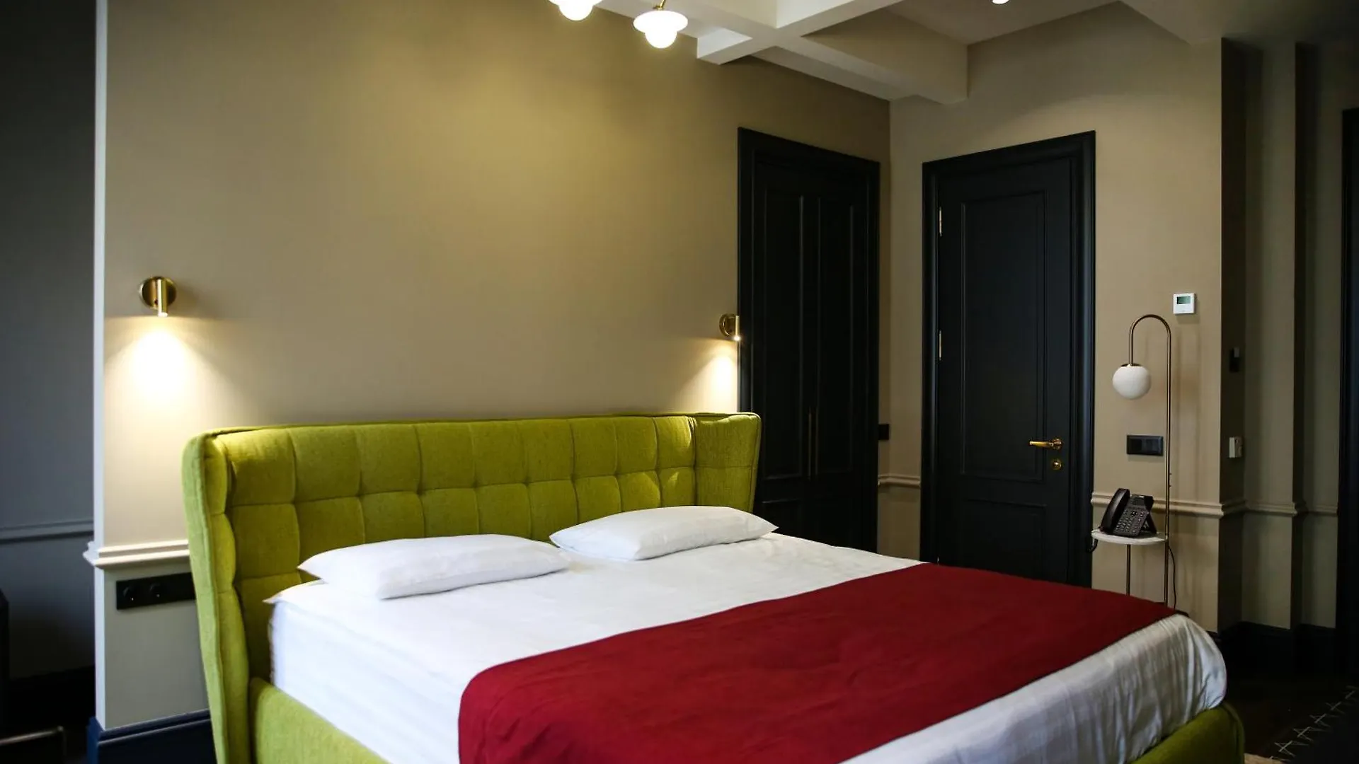 Hotel Retro Batumi 4*,
